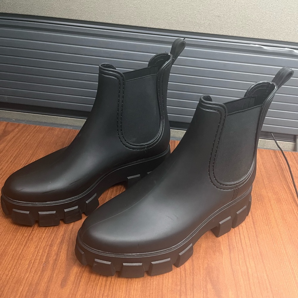 Jeffrey Campbell Cloudy Black Platform Lugged Chelsea Boots